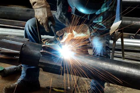 starting a small metal fabrication shop|how to start a metal fabricator.